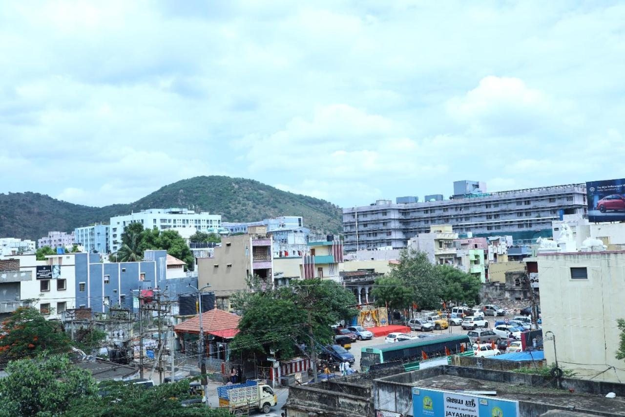 Babu Naidu Residency Apartamento Vellore Exterior foto